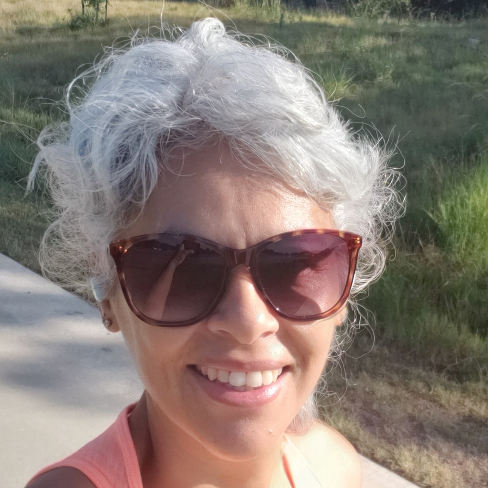 Meet your Posher, Mayra